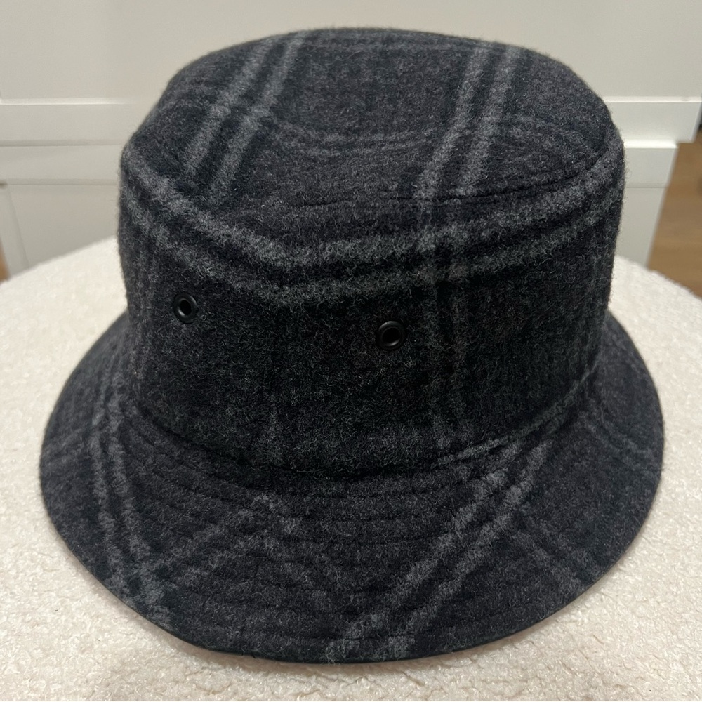 Burberry check bucket hat. Wool with leather trim size small